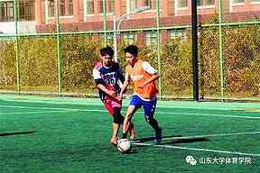 球队怎样应对密集防守：耐心传递与突然提速